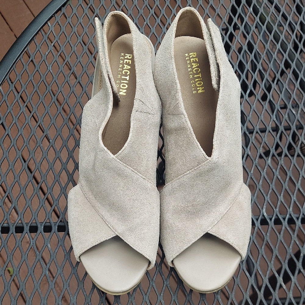 Kenneth Cole Reaction Sandals Size 11